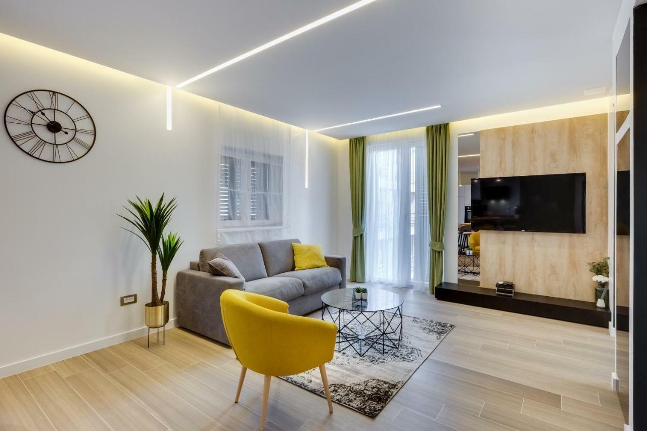 Apartma Downtown Marcius Luxury With Jacuzzi & Sauna